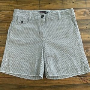 Jennifer & Grace seersucker size 8 shorts